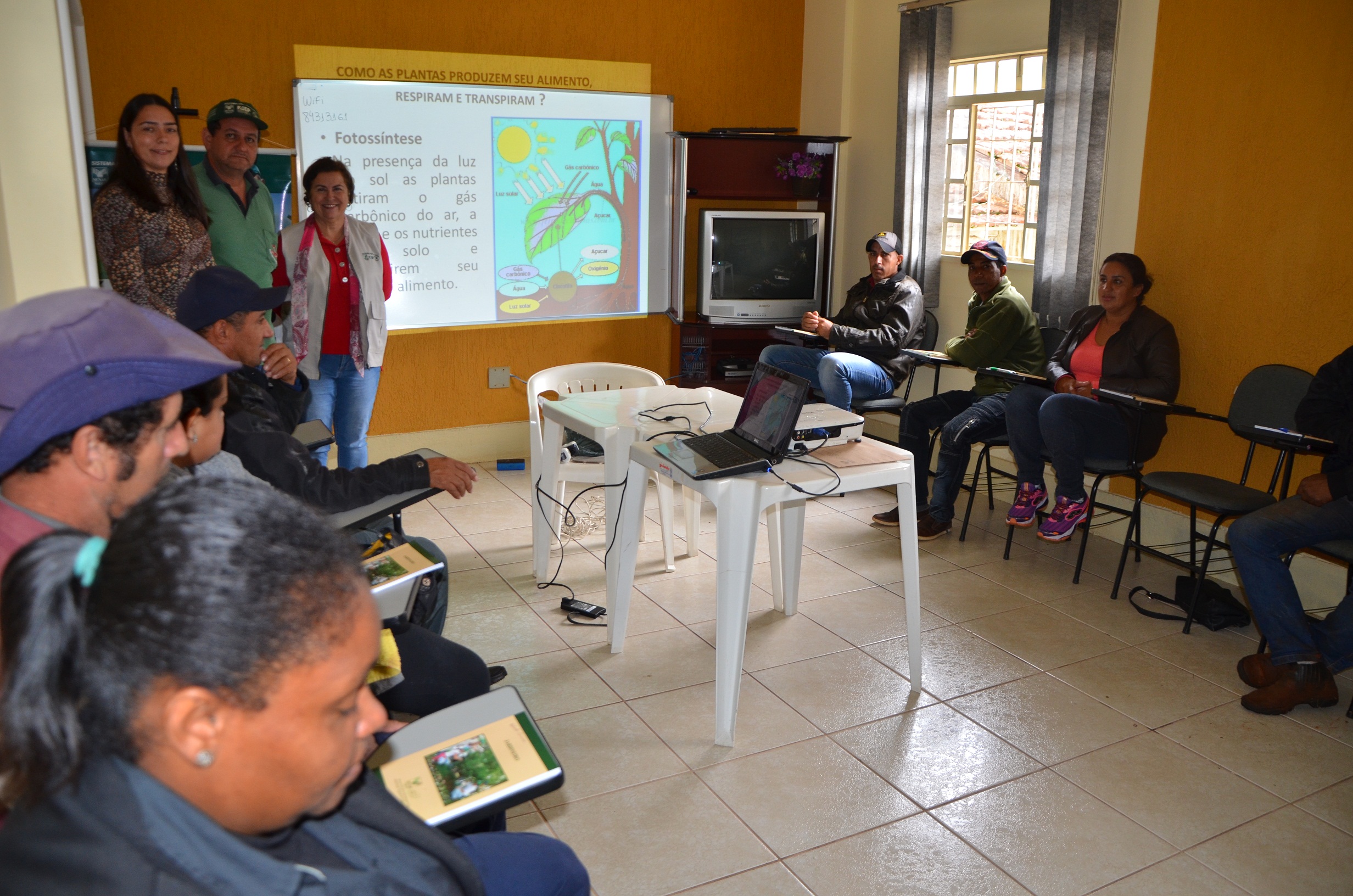 Prefeitura, Sindicato Rural e Senar ofertam curso de Jardinagem, em Andirá; curso começou hoje