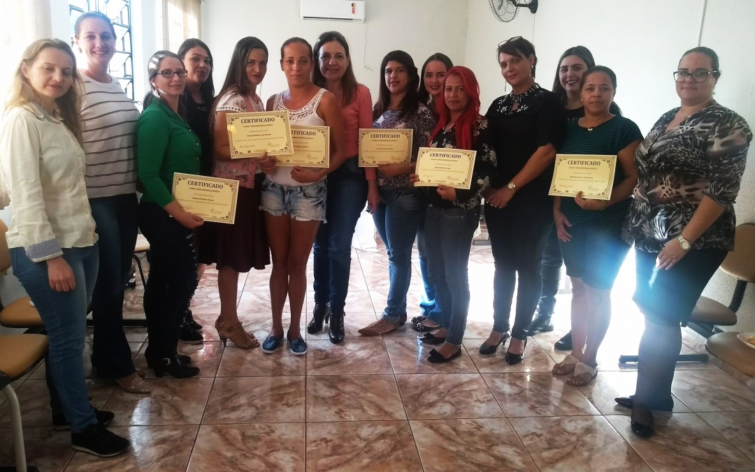 Prefeitura de Andirá conclui curso e forma novos profissionais cabeleireiros