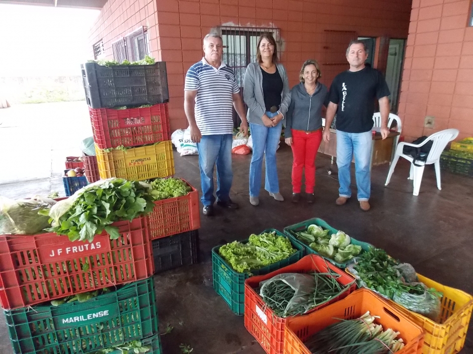 Compra Direta proporciona parceria importante entre agricultores e prefeitura de Andirá