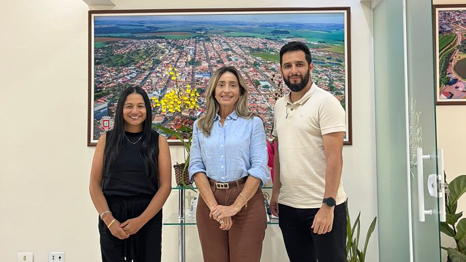  Parceria que gera oportunidades em Andirá