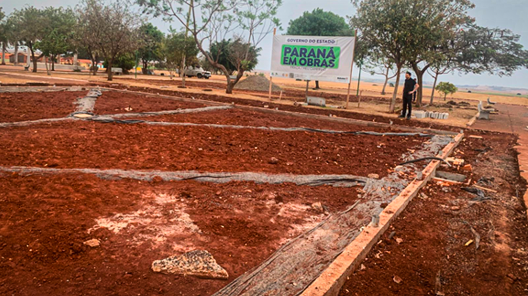 Prefeitura de Andirá implanta campo sintético “Meu Campinho” no Distrito Nossa Senhora Aparecida