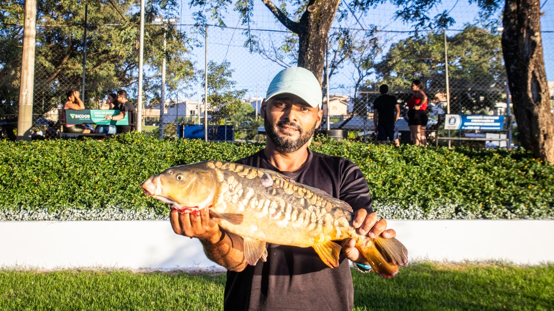 2ª Pesca da Família reúne mais de 4 mil pessoas e arrecada 2 toneladas de ração em Andirá