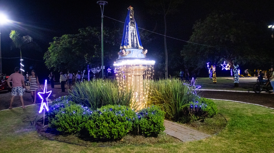 Distrito Nossa Senhora Aparecida celebra chegada do Papai Noel com noite encantadora